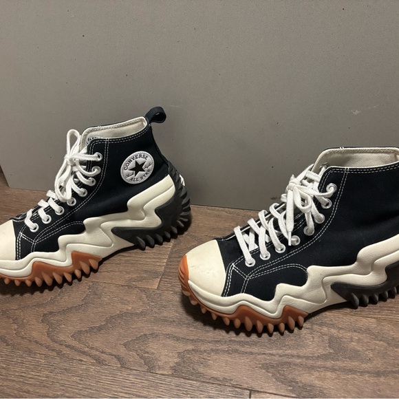 Converse Black & White Run Star Hike Platform Sneakers - Picture 4 of 7